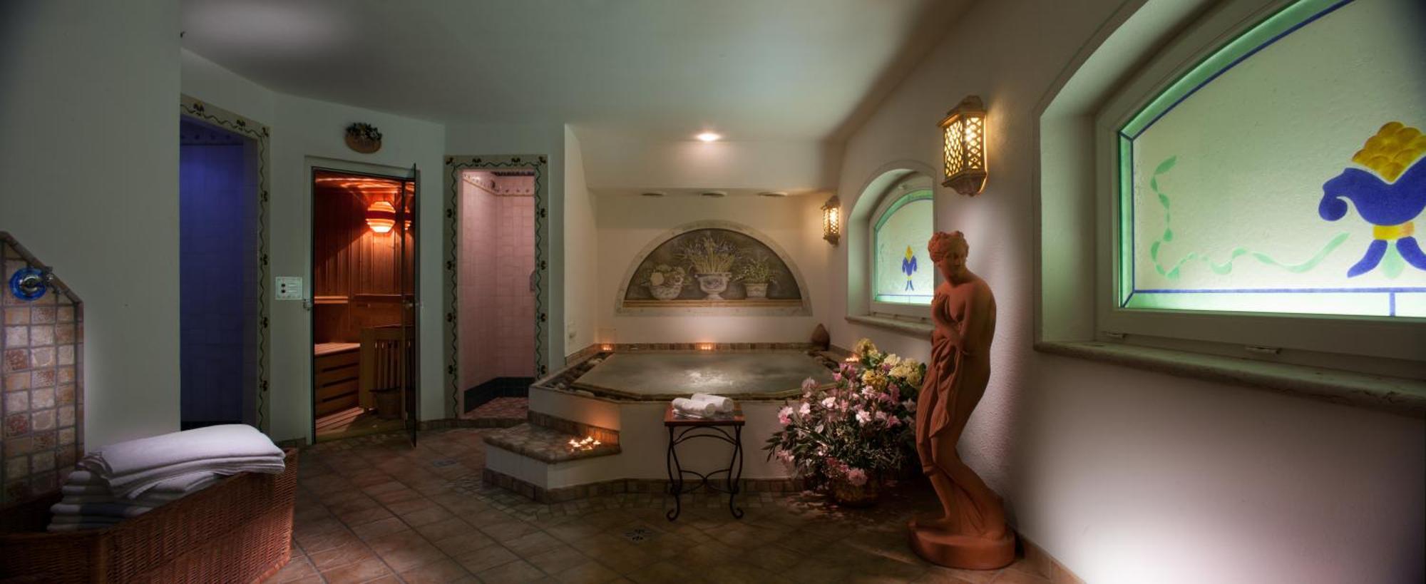 Hotel Miralago Wellness - Adults Only Molveno Exterior photo