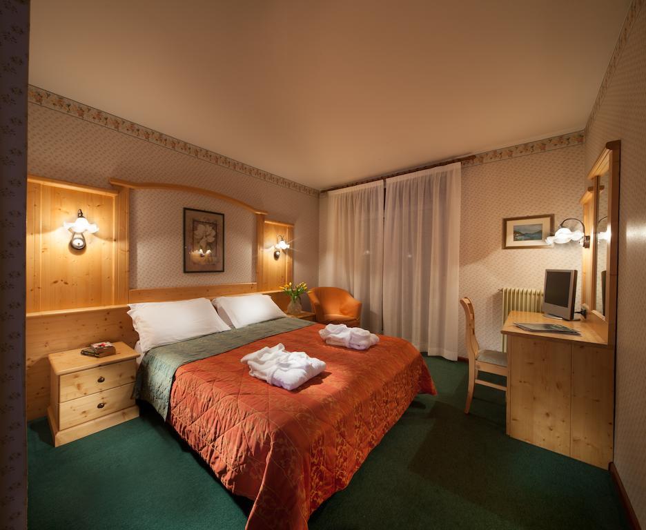 Hotel Miralago Wellness - Adults Only Molveno Exterior photo